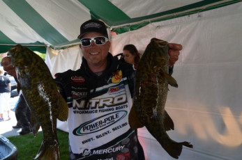 717966E7-4E2E-4A9A-AFA3-8970AB8779EB