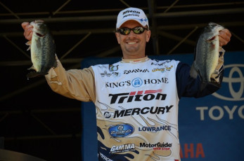 73145240-4E54-4272-AACF-F13895016D17