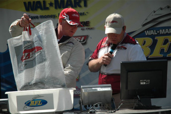 732DF8E8-A1A8-4085-86F3-09B86EA2E5FA