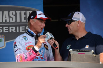 73D10C2B-1D70-4BDC-87D0-CCC842DB0AD1