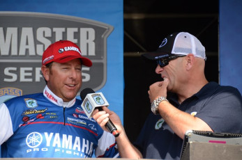 742E66AC-303A-4596-A6A3-355E95086937