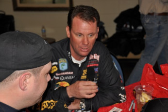 7503DA4D-5C34-471C-B3E4-17A2FF0D5432