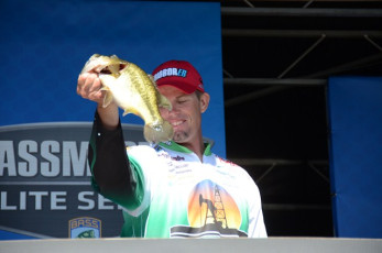 75145DA2-7F8A-4B09-A261-3245571BC4C3