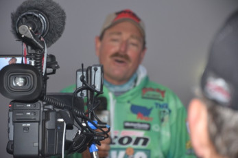 7533A5F5-733A-4C86-808B-8D9364AAF605