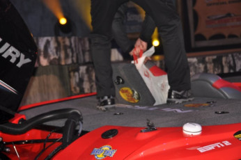 763CE962-8ACD-49E2-8E84-45946D2BE615