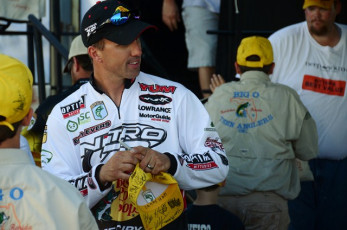 77E5F89B-63AE-4850-80F2-24194F9CE22E