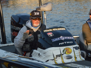 7A9BBE11-CFBF-4499-83F4-03F3C06F9F4B