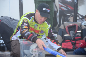 7B2EAA40-13B9-42C9-9D09-0E3F25215FC7