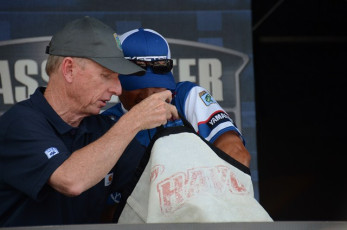 7BFE54C3-C9ED-4B4B-9E23-3A6402ECF051