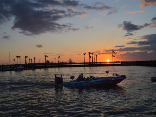 7C32A8F4-24D0-4E13-AEF9-571F82B820DF