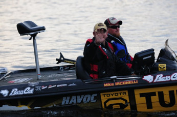 7C8816BB-3B77-4F3D-BCF1-EB0E3A683EDC