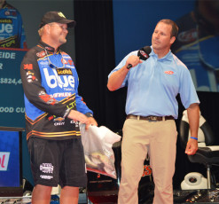 7CE98E35-775E-4D2B-ABB2-B48E562E0737