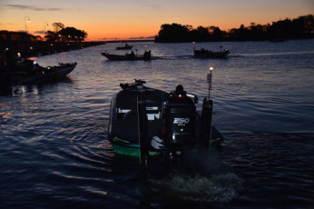 7D03BFD6-6011-4948-8D2A-E8E84B8F53E1