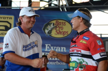 7D163734-92C3-4282-868B-7EC5EAB5F738