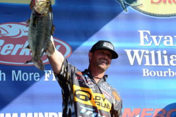 7DAD30DC-2164-4792-B2EC-0941CC1B4028