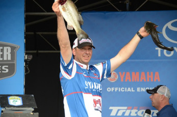 7E138717-74BB-406A-A4C4-AEBF6AF121D6