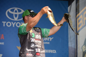 7EDAA26B-7153-44DB-A96E-31F924DF85CB