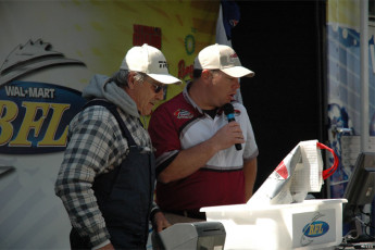 7EDAB4B0-4C3A-4D55-A171-805BC6A1AF09