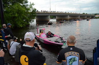 7F2DA969-040D-4109-8DFA-7271FC080BAA