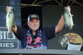 7F324D00-DD39-4B46-86D0-517A534EFB70