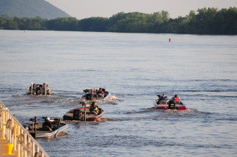 7F6465A7-0A5E-47A6-AE4F-930988F3B900