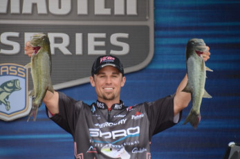 7F81A7D0-8ED6-4CFA-ACA0-5FEA533178BA