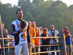 81572F0E-38EE-4795-B1B1-76D710C11D64