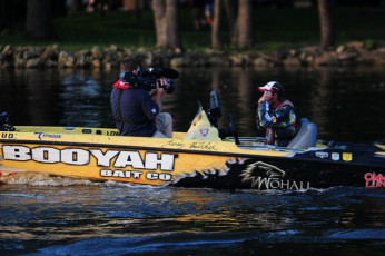 817813FB-908A-4543-92B0-F550F5CC17FF