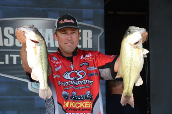 81855D68-F981-4D64-90B9-75F3154AA434