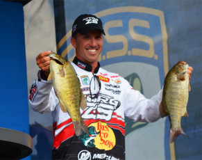 82B72DA3-EFDD-482E-B93C-624EBBA0DE2C