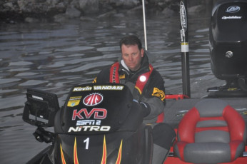 831FF9C9-B930-4218-86EE-2606DFB038D9