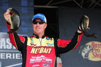 84075070-A1B8-43DB-BAFF-D3AD82180BCC