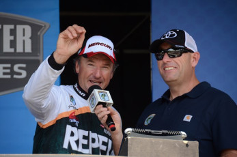 8491ACA3-6AD6-4121-BA75-A6AF14889AE5