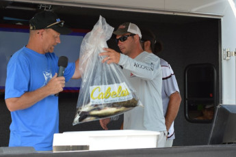 84A741BB-7228-45FE-B3DA-49DEF0CB0270