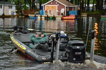 852EB4F2-DBD4-4A37-B4D0-8AEB4B3326EA