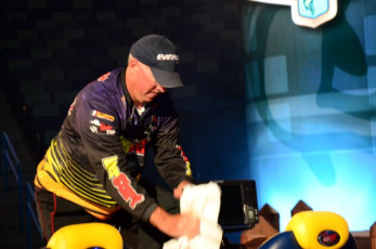 854F6F36-325C-494A-836A-1432B0BF2AB3