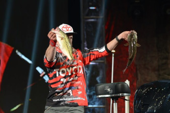 86EC5F87-7636-4D5A-8C94-28D5C1C19CBF