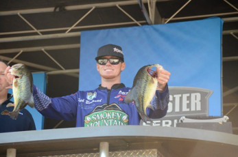 8732293C-D522-416E-A22A-967100117D90