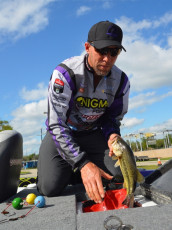 8885AEAA-2274-4EFF-8998-EE89CECE99DD