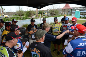 8AA17EFB-3B27-4D8D-8534-188F2E6CB27D