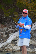 8B27D904-0A7B-43A4-84C2-8A12A7D07827