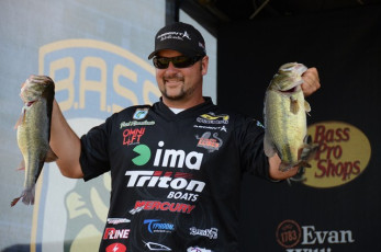 8B6CD41A-2594-4DC4-B199-DF7A7599DF35