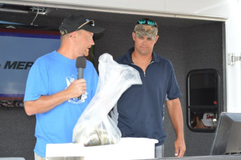 8D5D0CB6-FC40-45DA-BDE2-A3FCECE157AF