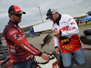 8D884E2F-C55B-4084-9CD9-52CDFAE2A4C5