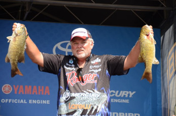 8D8A5CC1-E3A5-4A49-91D7-6993C44ECAE2