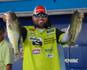 8DA34542-E649-44FF-88AA-60EA1B01D327