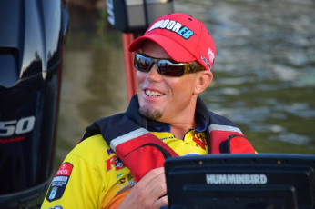 8DC4DBFF-1910-40B2-AF76-2E9C6EF6F95B