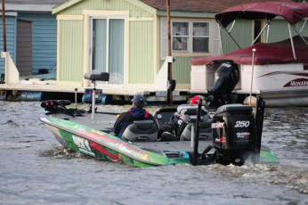 8DC8F434-74ED-4BDE-829E-077E07D397F9