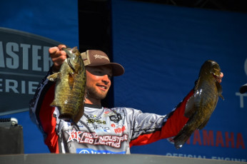 8E3F2240-C748-440E-A665-0373C45B72CB