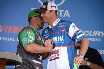 8EB19712-7887-4C19-BE0F-1A92AC92929B